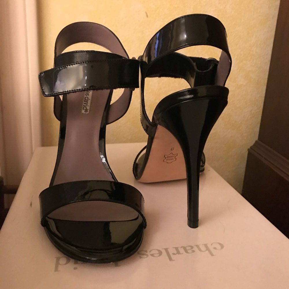 Shoes - Picture 2 of 4